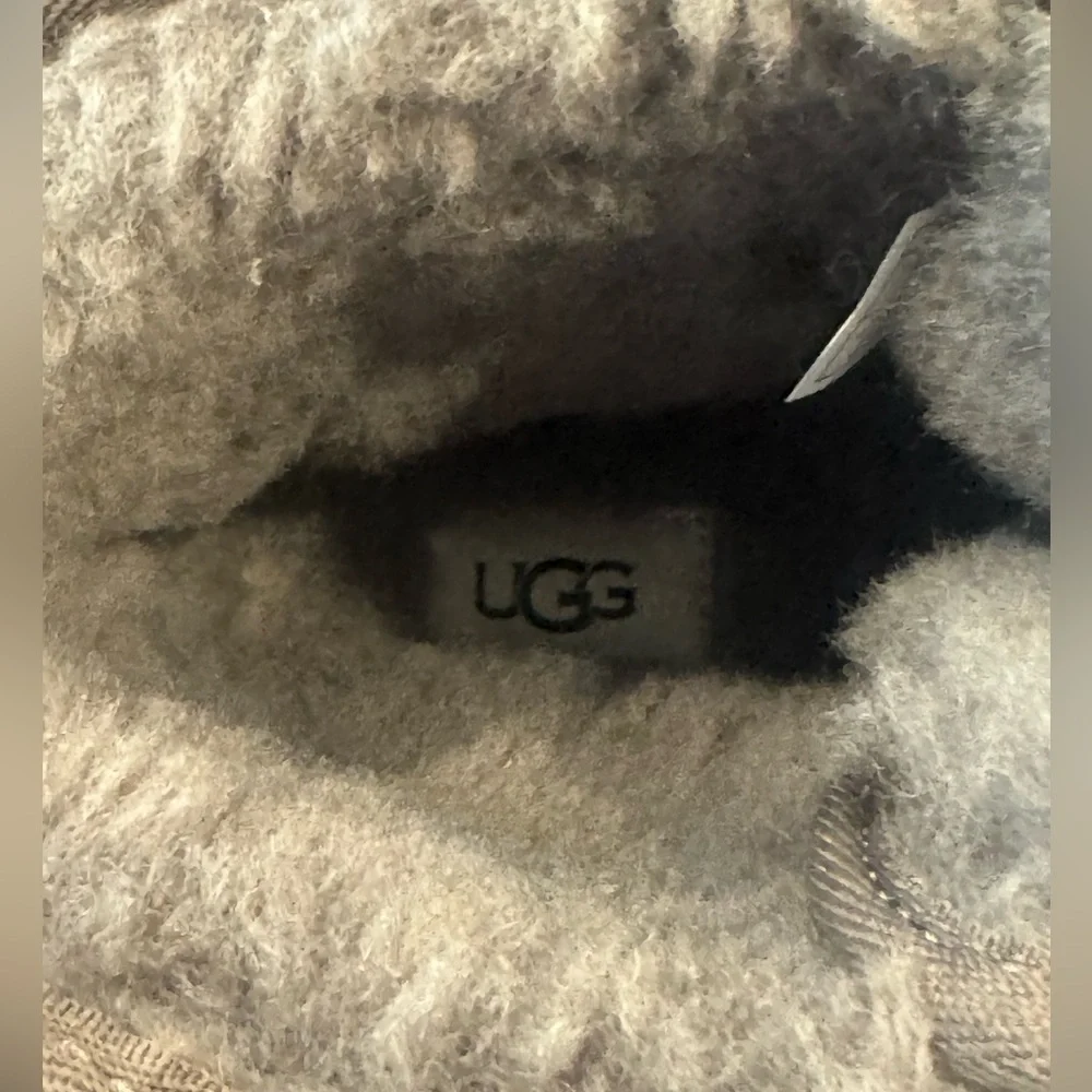 UGG Harkley Boot